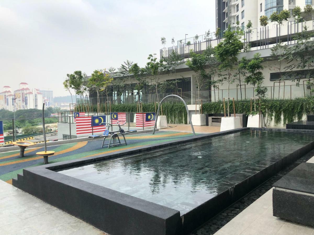Vivo Suites By Subhome Kuala Lumpur Bagian luar foto