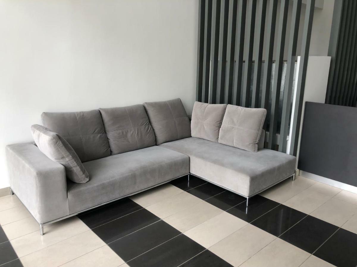 Vivo Suites By Subhome Kuala Lumpur Bagian luar foto