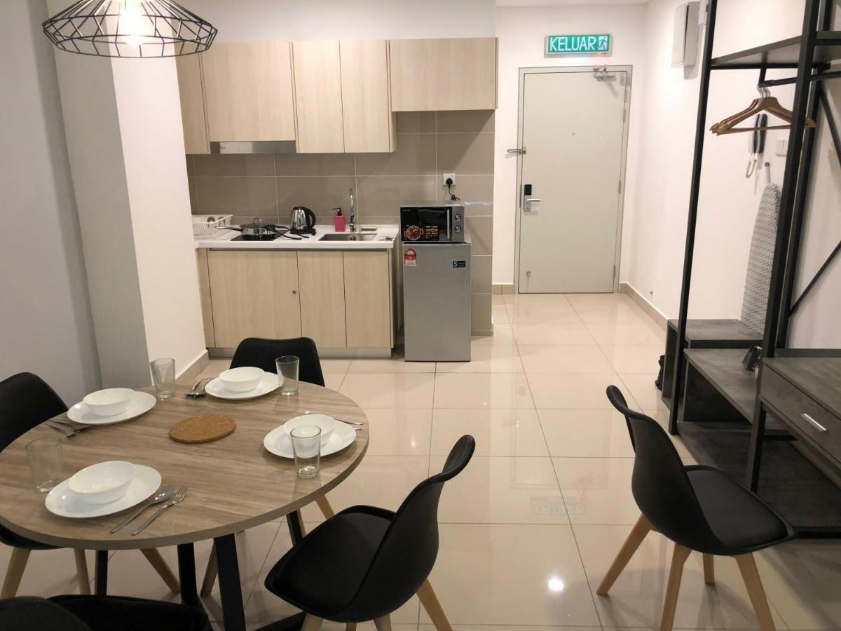 Vivo Suites By Subhome Kuala Lumpur Bagian luar foto